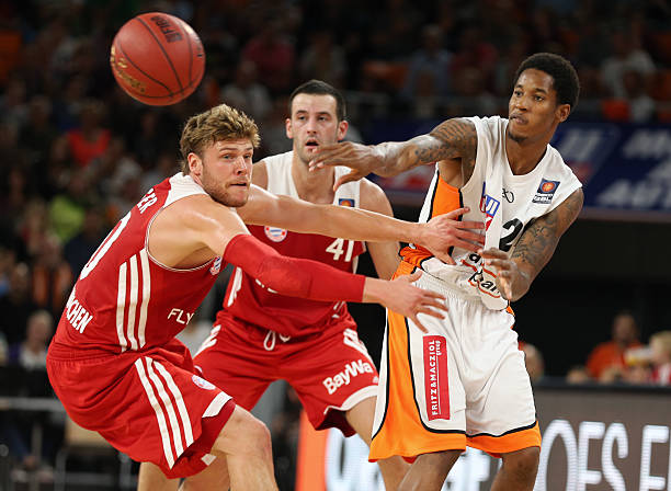 难能可贵地 难能可贵地